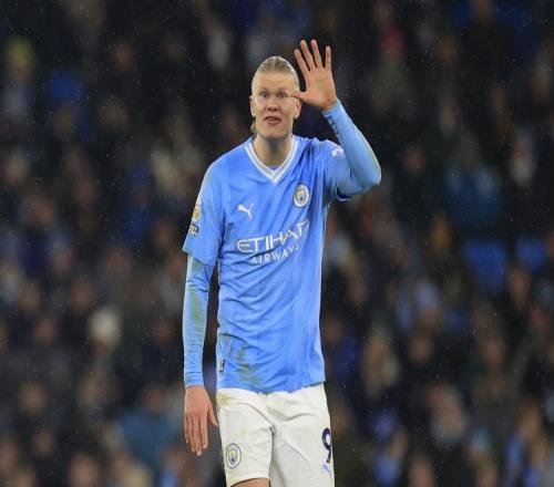 餐廳老板：哈蘭德在我這吃了意大利面后連續(xù)戴帽，最早是隊(duì)醫(yī)來吃